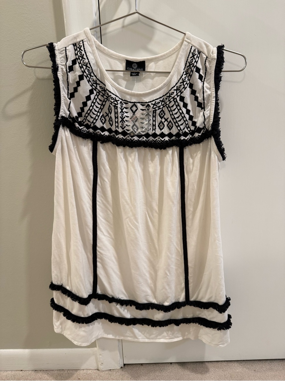 NWOT Curations White Embroidered Sleeveless Tank Top